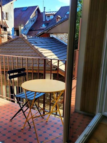 Cozy along the river - downtown & terrace - 4