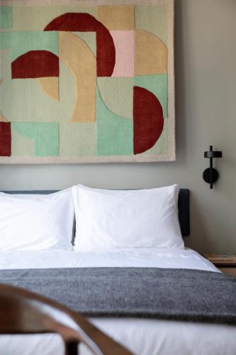 Кровать или кровати в номере Bob W Amsterdam Noord