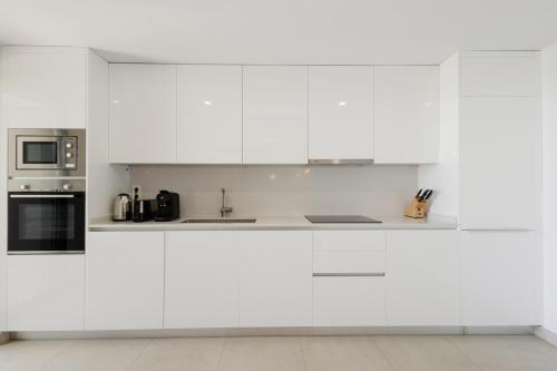 Luxurious 2 bedroom apartment close to the beach in Estepona