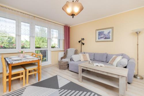 Spacious Family Apartment in Gdańsk by Noclegi Renters