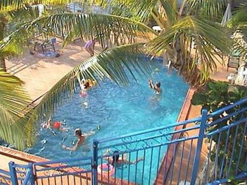 A view of the pool at Coral Point Lodge or nearby