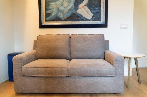 Ruang duduk di Losanna Suites