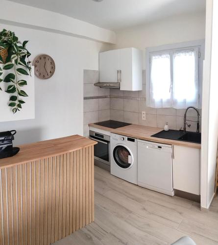 Appartement 2 chambres parking Port Fréjus Base Nature