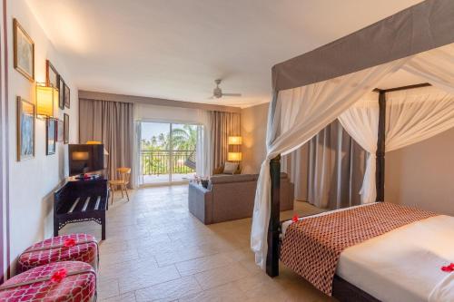 Кровать или кровати в номере TUI BLUE Bahari Zanzibar