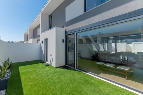 BmyGuest Collection - Meco Sunset & Pool Villa