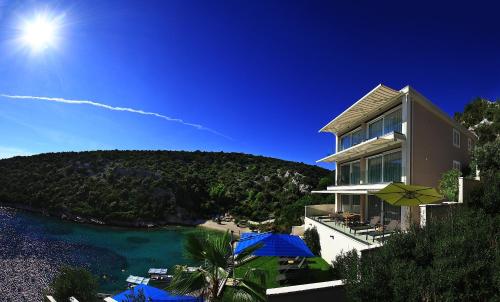 Apartment Villa by the Sea