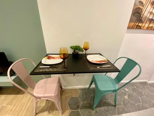 Crystal Studio-downtown escape-Navarinou square