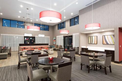 Posezení v ubytování Homewood Suites by Hilton Cleveland/Sheffield