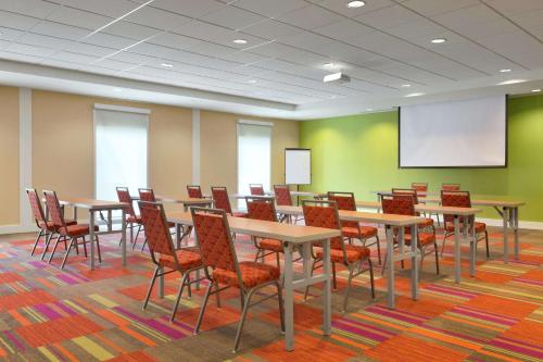 Zona business o sala de conferencias en Home2 Suites by Hilton Cartersville