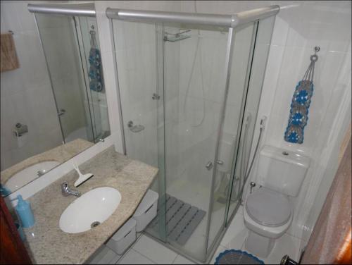 Espaço exclusivo feminino في جويز دي فورا: حمام مع دش ومغسلة ومرحاض
