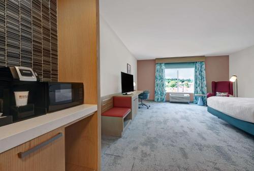 TV o dispositivi per l'intrattenimento presso Hilton Garden Inn Manassas
