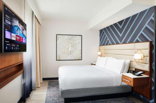 Embassy Suites By Hilton Atlanta Airport North Image
