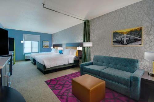 Postel nebo postele na pokoji v ubytování Home2 Suites By Hilton Burleson