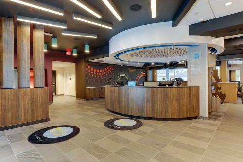 El lobby o recepción de Tru By Hilton Raleigh Garner