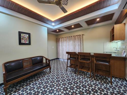 Ruang duduk di The Royal Oasis Goa