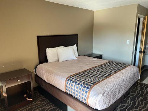 Westbridge Inn and Suite – Photos 2