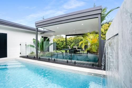 Kolam renang di atau dekat dengan Greenslopes House
