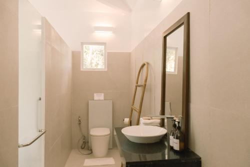 Ένα μπάνιο στο Villa Aurora Siargao- Villa 3