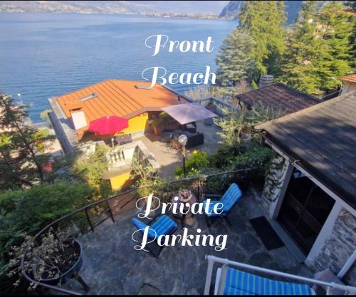 an overhead view of a house with a private parking at suitecastlelakeview 3 in Bellano