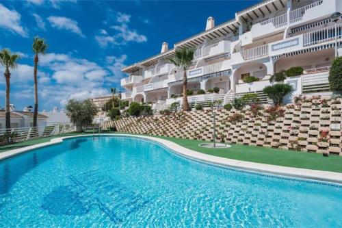 Πισίνα στο ή κοντά στο Terraced house by the beach