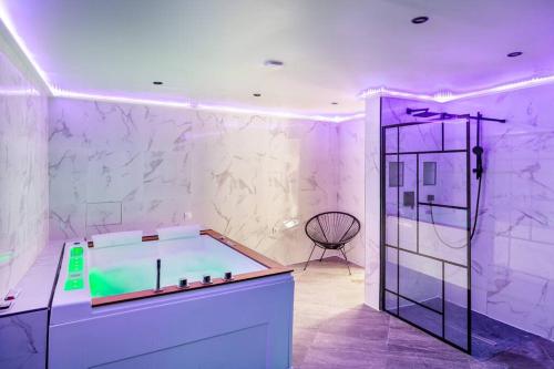 KADINE SPA Duplex jacuzzi sauna hammam privée