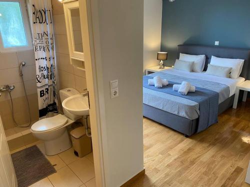Classy 3BR with 2 Bathrooms Apartment in Marousi