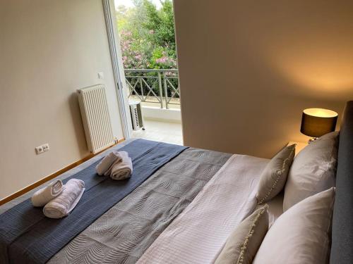 Classy 3BR with 2 Bathrooms Apartment in Marousi
