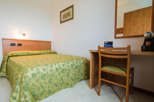 Gallery image of Hotel Luna Blu in Casumaro