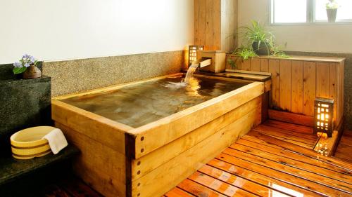 Imagen de la galería de 宵待ちの宿　萩一輪, en Hagi