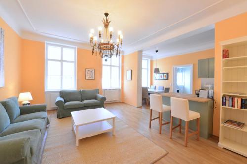Spacious and Comfy With 3 Bedrooms