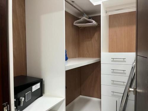 Η κουζίνα ή μικρή κουζίνα στο SOHA SUITES II