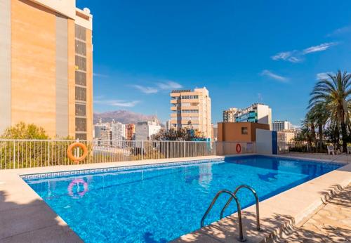 Bazén v ubytování Apartamento con Preciosas vistas para 4 personas nebo v jeho okolí