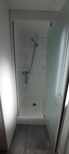 Koupelna v ubytování Mobil home climatisé Carnac