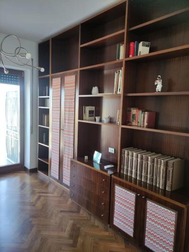 New panoramic apartment - half way Center-Vomero district