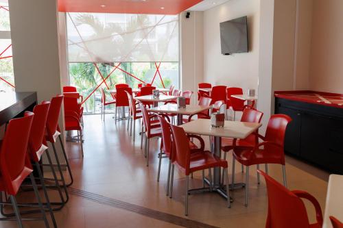 Μια τηλεόραση ή/και κέντρο ψυχαγωγίας στο Diverxo Hotel & Villas