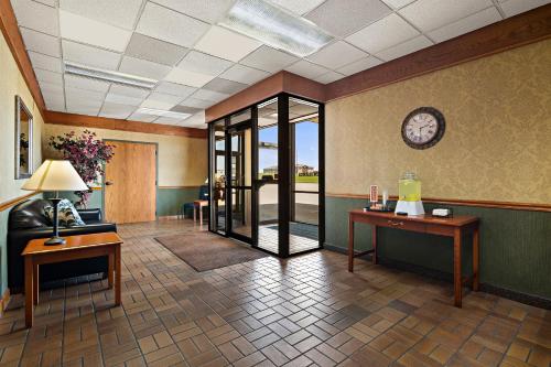 Fotografie z fotogalerie ubytování Rodeway Inn McPherson East v destinaci McPherson