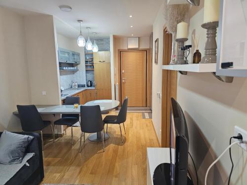 Η κουζίνα ή μικρή κουζίνα στο Apartman Andjela Zlatibor