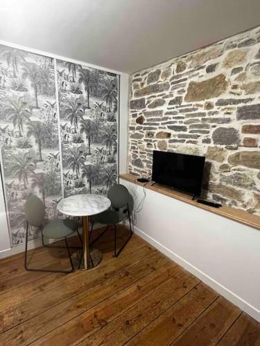 Μια τηλεόραση ή/και κέντρο ψυχαγωγίας στο Appartement Hegoak