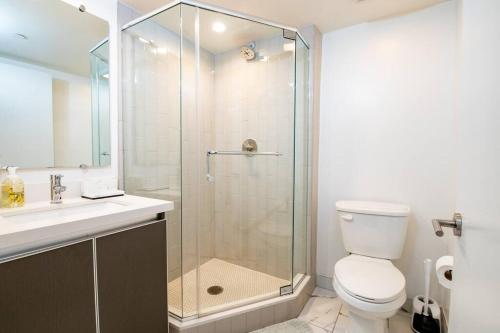 Luxury 2Bed/2Bath Apt in West Hollywood w/ Rooftop photo 26