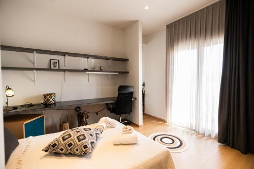 AEGLI Central Luxury Apartment