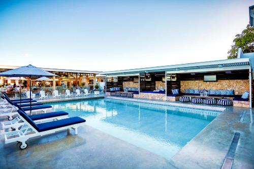 Bazén v ubytování Rambutan Resort nebo v jeho okolí