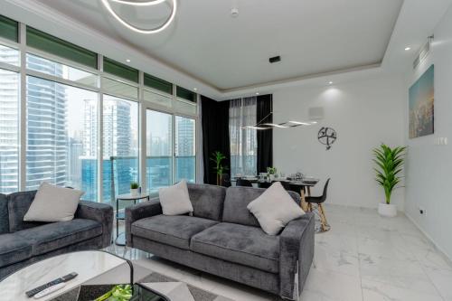 Gallery image of Marina Yacht Club Views - 3BR Modern Furnished in Dubai