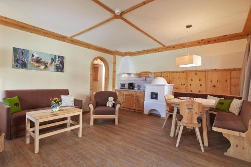 Dapur atau dapur kecil di Das Hopfgarten Aparthotel