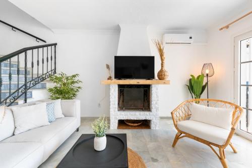 Casa de la Buena Vida - 3 Bedroom Townhouse with Sea View