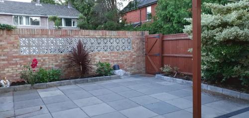 2-Bed House in Poole – Photos 4