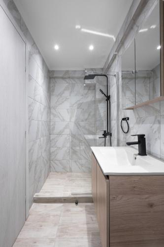 Vesper Apartments, The Luxury Suites