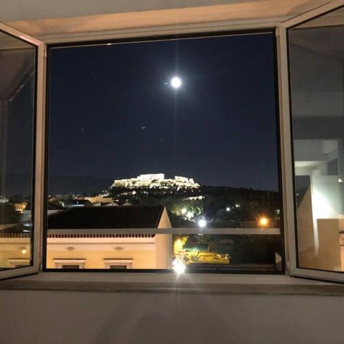 Acropolis view, near Monastiraki 2br 2 bathrooms RED
