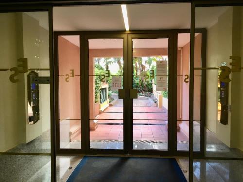 Monaco Fontvieille elegant apt - Luxury Terrace & Pool - Garden View photo 24