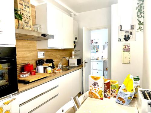 Gemelli-San Pietro-Trastevere-casa con posto auto