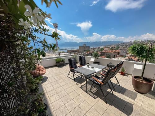 105m2 Penthouse Sea View Rijeka with FREE GARAGE PARKING